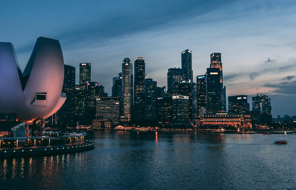 singapore-nightime-city-water-view